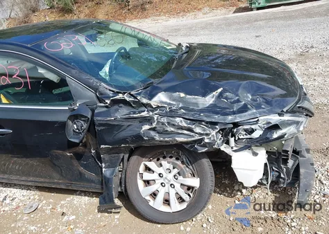 2016 Nissan Sentra Fe+ S/S/Sl/Sr/Sv z USA, uszkodzony, nr VIN 3N1AB7AP9GL662162